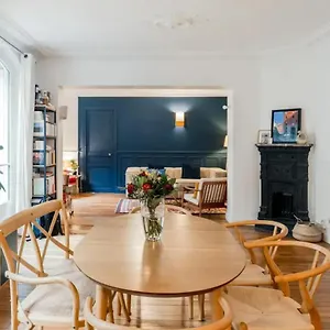 Montmartre // Lovely Flat For ! Paris